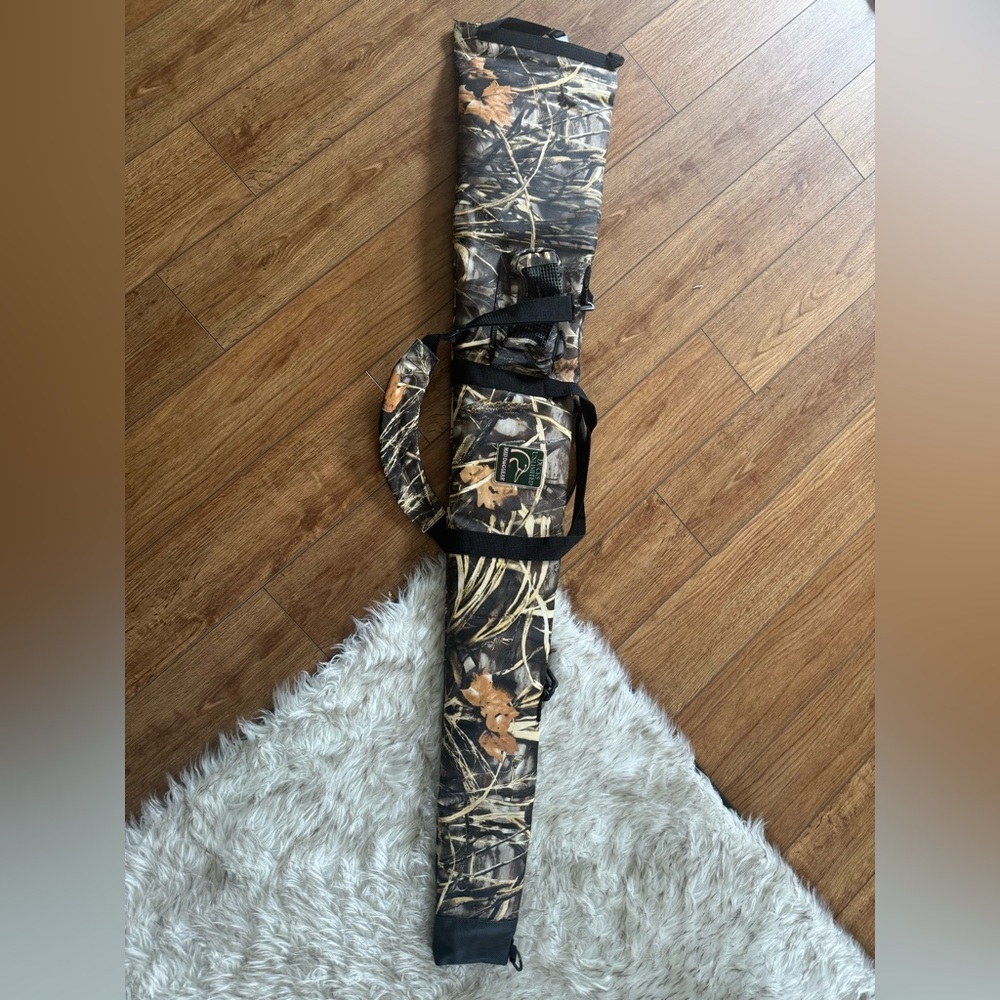 Ducks Unlimited Mad Dog Gear by Stearns soft |gun case CAMO 57” adventure Max 4